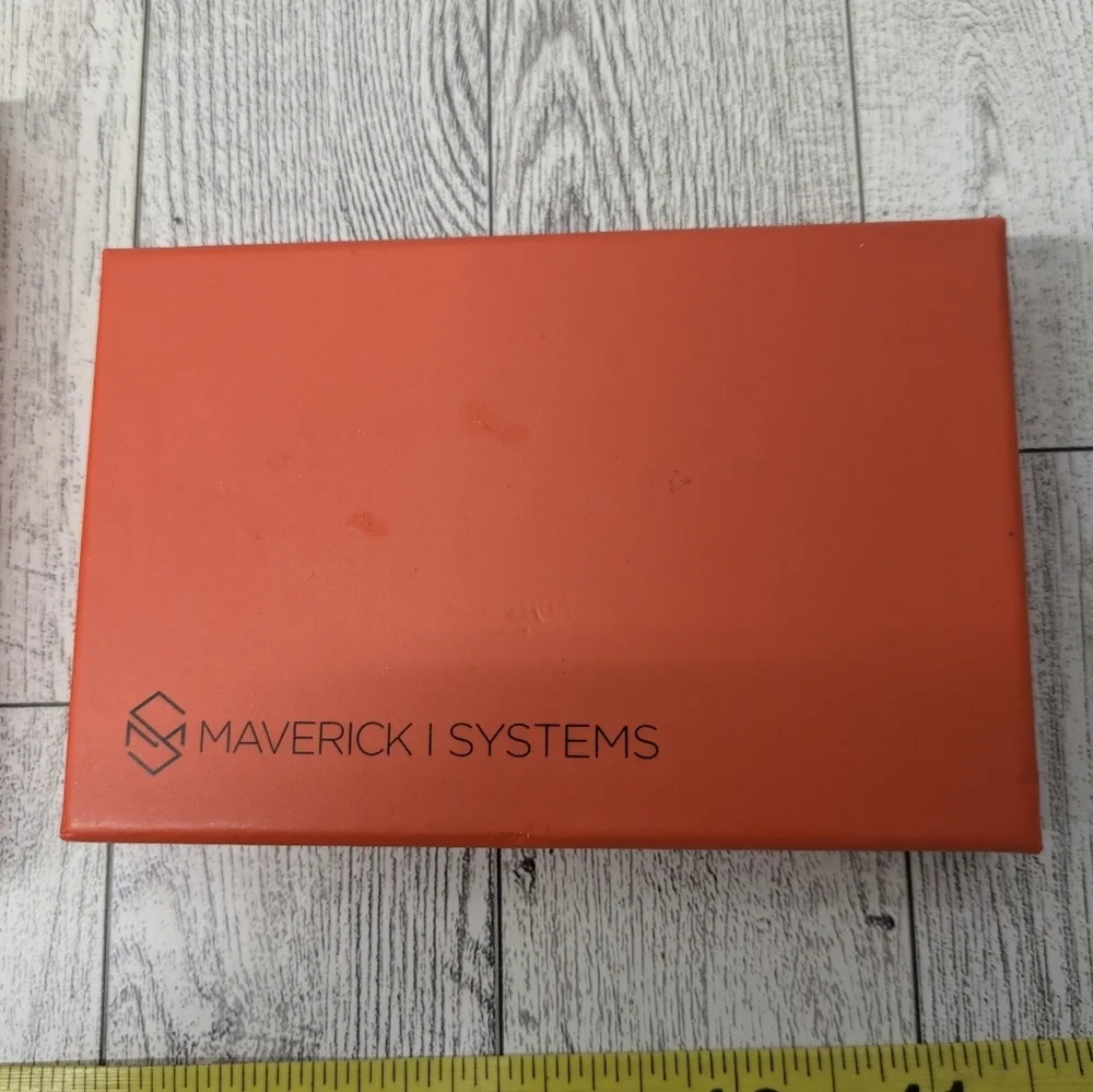 Maverick I Systems Gray Metal Card Holder